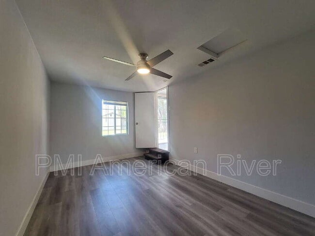 Building Photo - 5400 Del Norte Blvd