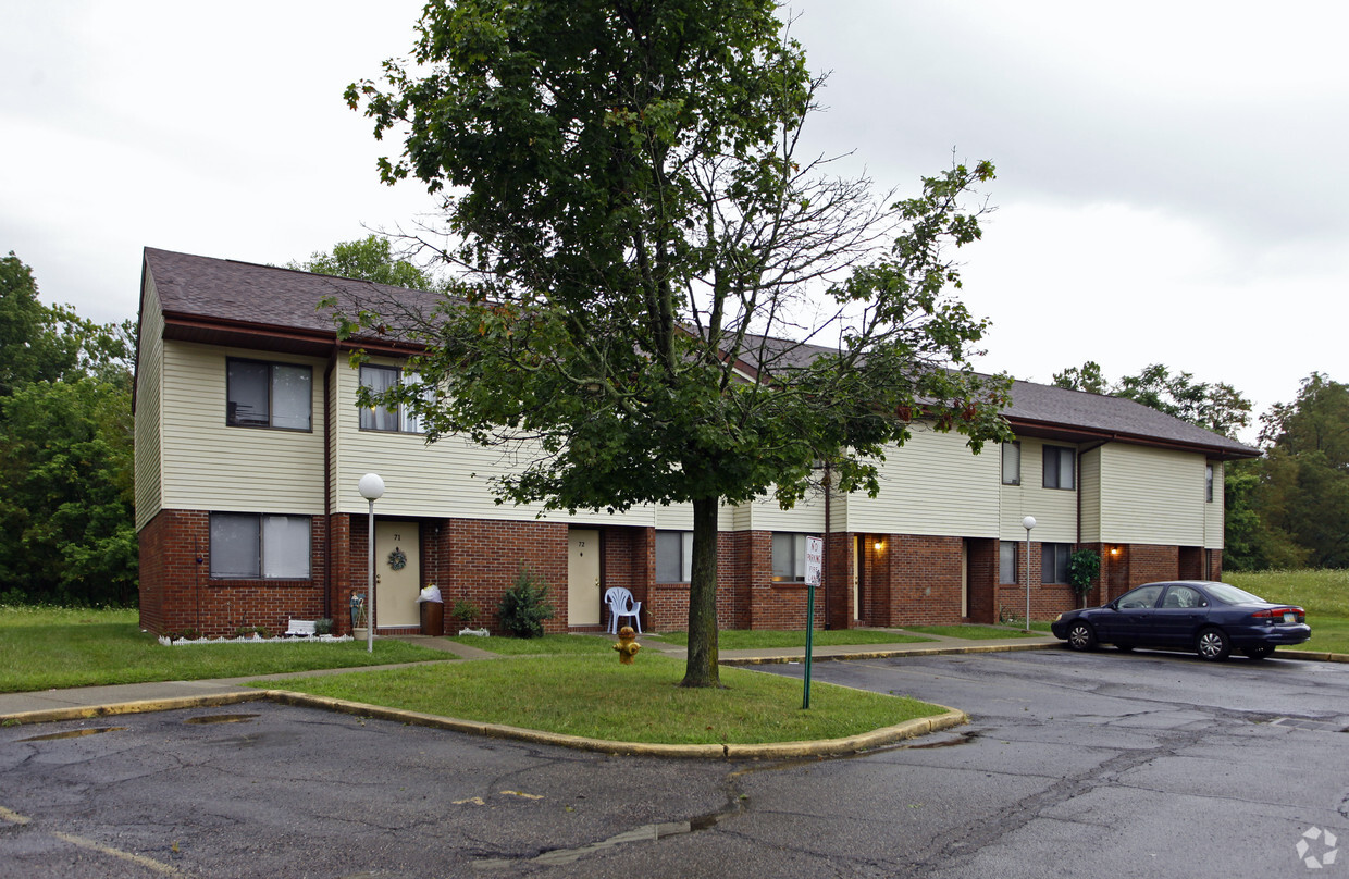 Primary Photo - Newark Townhomes