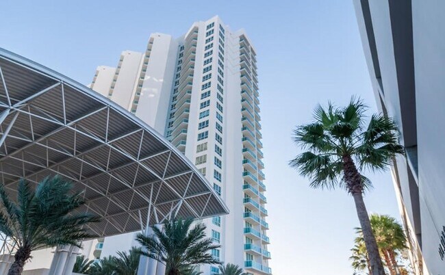 Foto del edificio - Direct riverfront 3 bedroom 3 bath