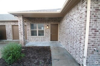 Building Photo - 228 Stewart Bend Ct