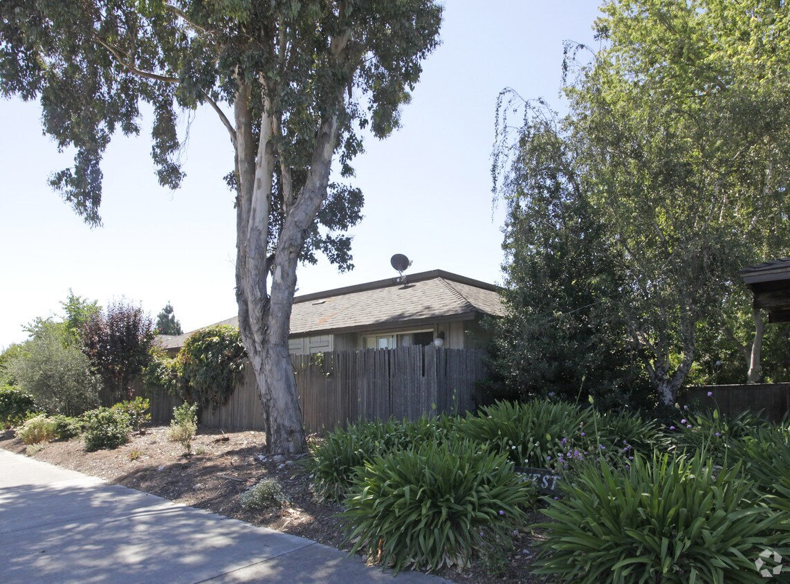 775777 Nash Rd, Hollister, CA 95023 Apartments Hollister, CA