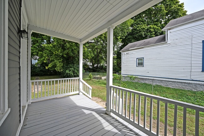 Building Photo - 6116 Conover St