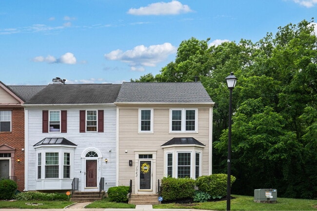 Building Photo - 1043 Downing Ct