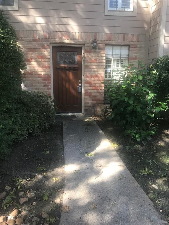 Foto principal - 6700 Richardson Rd