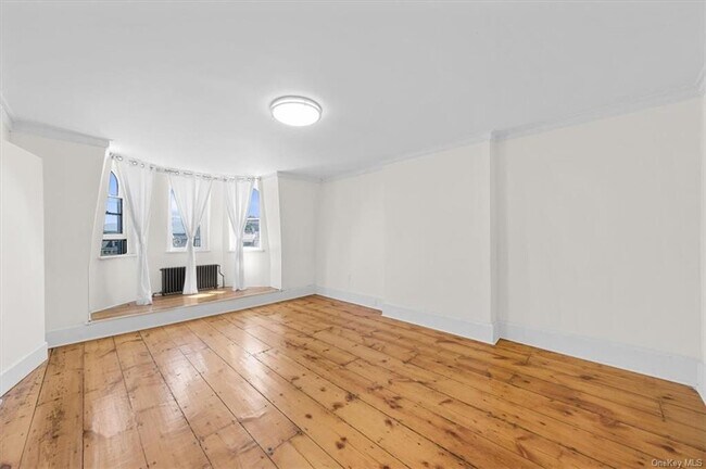 Building Photo - 265 Grand St