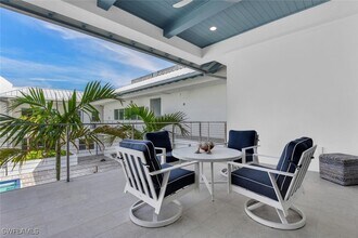 Building Photo - 201 8th St S