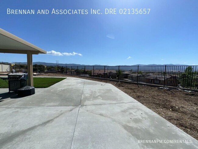 Building Photo - Spacious 4bd, 2 ba Single-Story Haven, Lak...