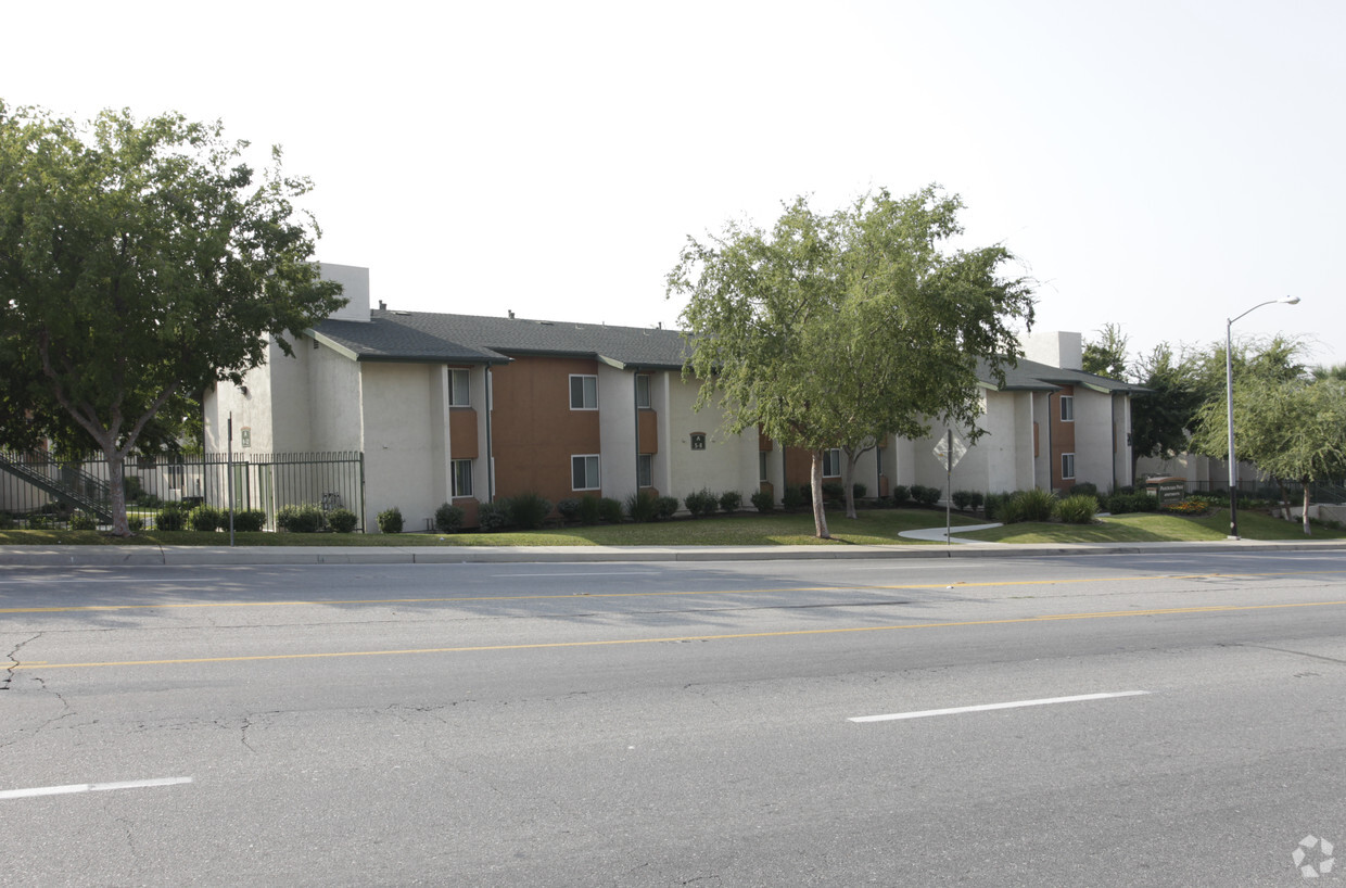 Primary Photo - Panorama Park Apartments