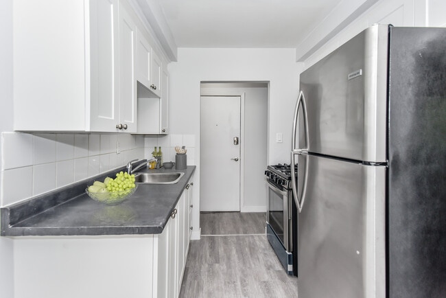 Building Photo - McClary Apartments