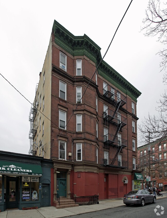 Foto del edificio - 249 11th St