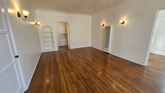 Building Photo - 1421 Echo Park Ave