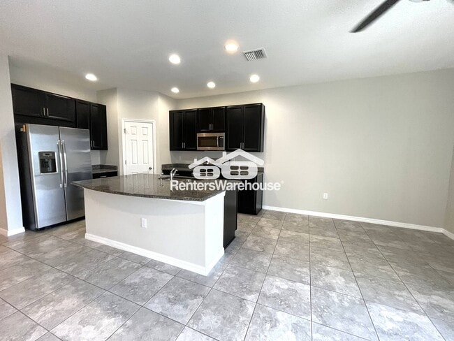 Foto del edificio - 7025 Grand Elm Dr