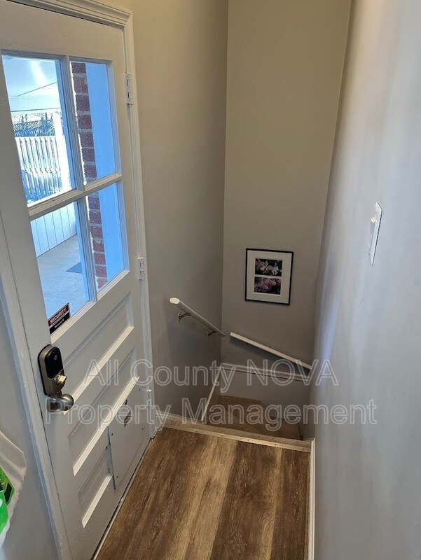 Photo - 6819 Dillon Ave House