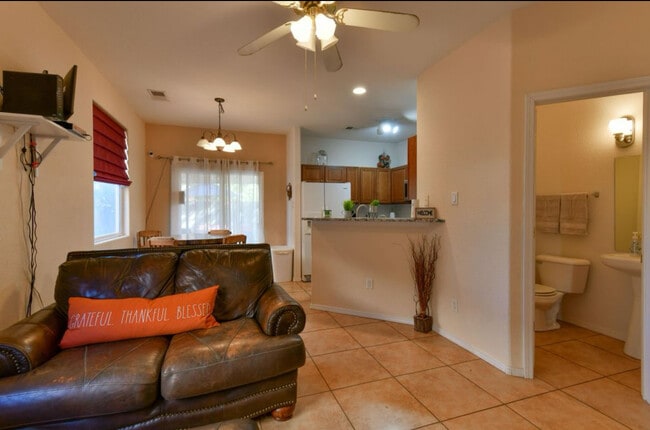 Building Photo - 13615 Shaffer Ct SE