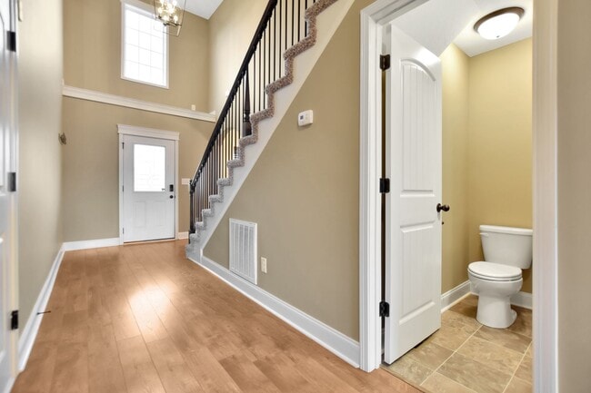 Building Photo - Pet Friendly Four Bedroom!