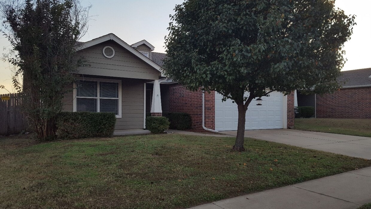 Primary Photo - 3 Bed | 2 Bath | Owasso