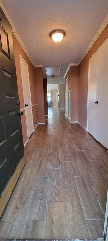 Foto del edificio - 6604 Montauk Dr