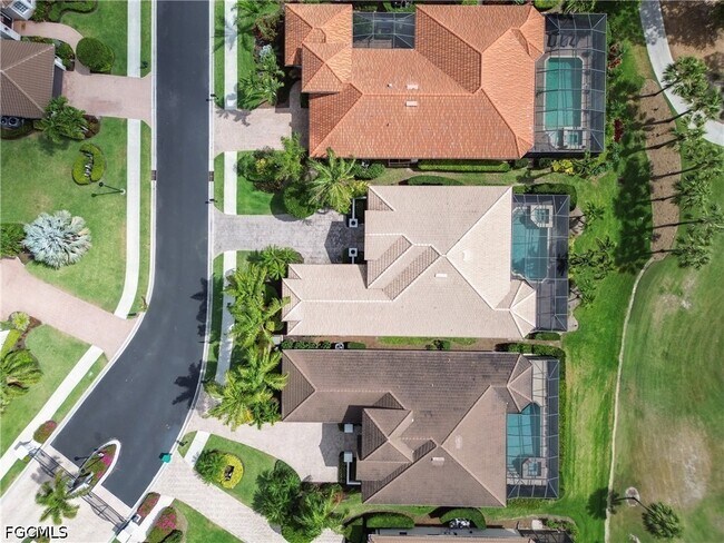 Foto del edificio - 7672 Sussex Ct