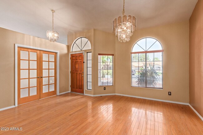 Building Photo - 801 W Emerald Island Dr