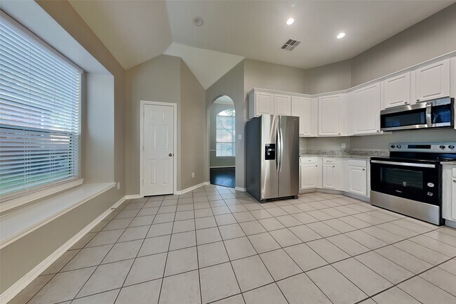 Building Photo - 20822 Heather Grove Ct