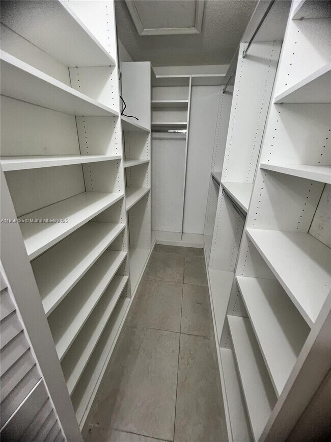Foto del edificio - 12358 NW 97th Pl