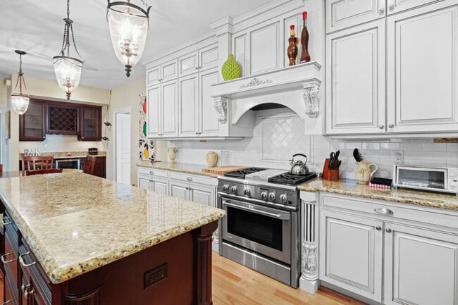 Building Photo - 620 NW 23rd St