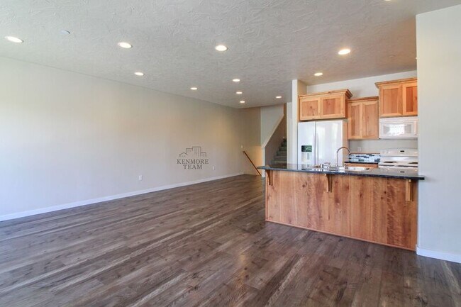 Building Photo - 4539 Barbera St