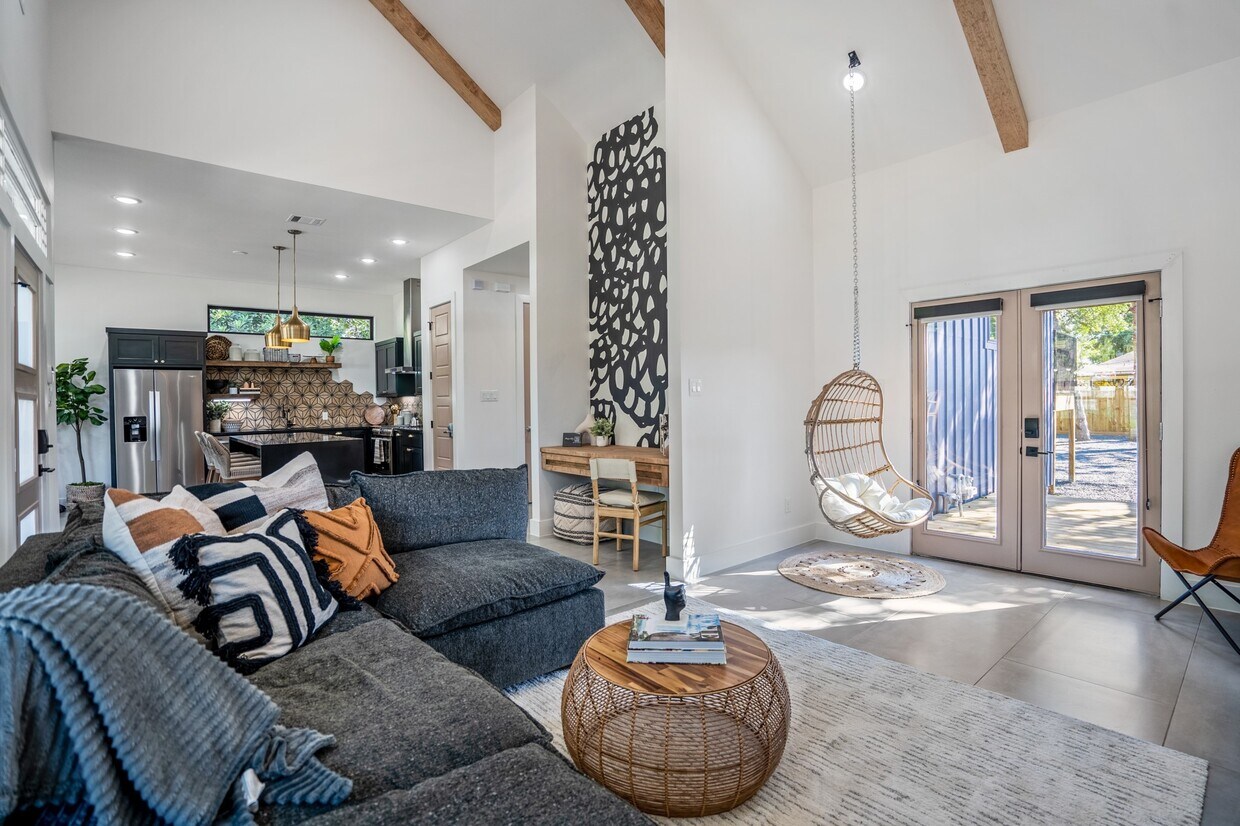 Foto principal - 207 Lockwood Dr