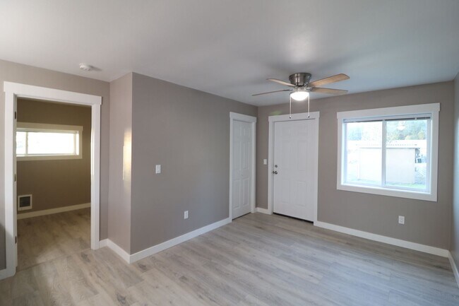 Foto del edificio - Wagon Wheel Mobile Home Park - 2920 Heller Rd