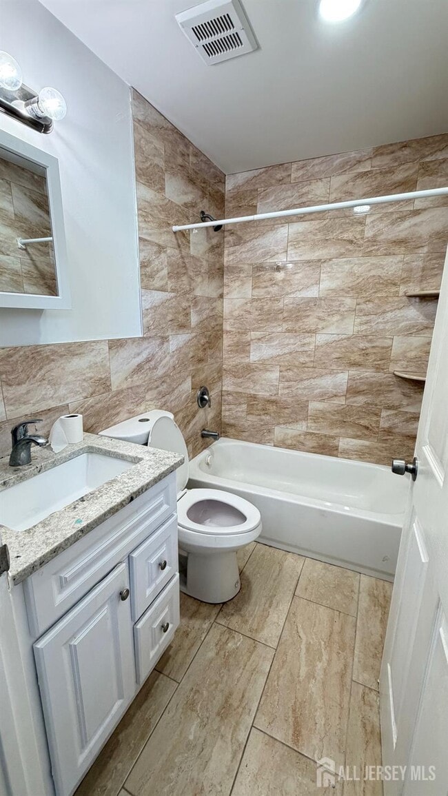Foto del edificio - 228 2nd St