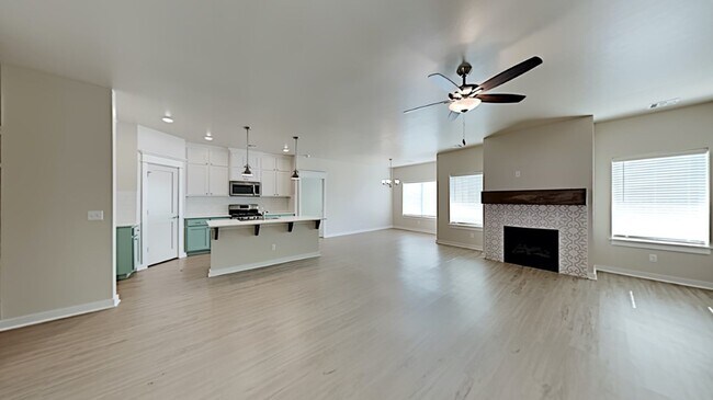 Building Photo - A Nice 3 Bedroom 2.5 Bathroom Custom Home ...