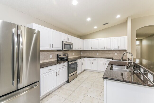Building Photo - 947 Tramells Trail