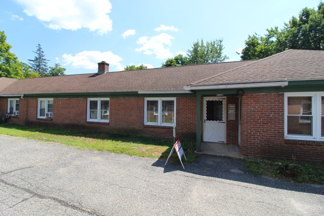 207 Migeon Ave Unit 1, Torrington, CT 06790 Apartments in Torrington