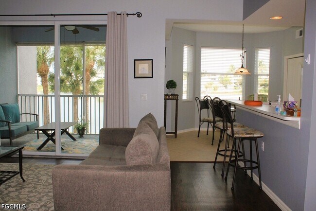 Foto del edificio - 16625 Lake Cir Dr
