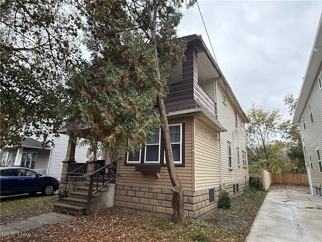 Building Photo - 4124 E 139th St