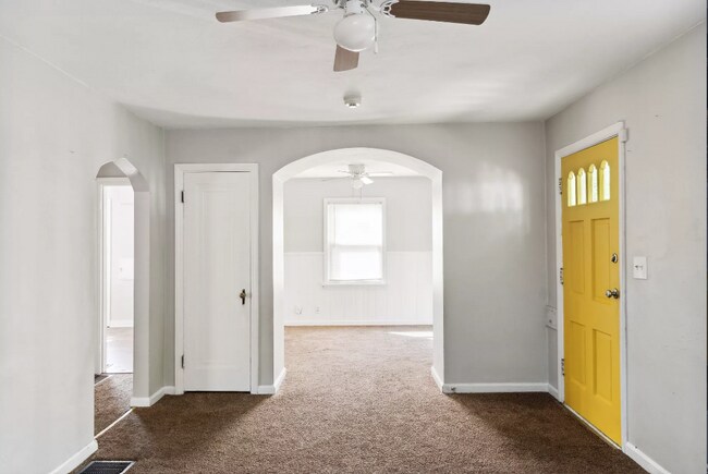 Building Photo - 4744 Green Glen Ln