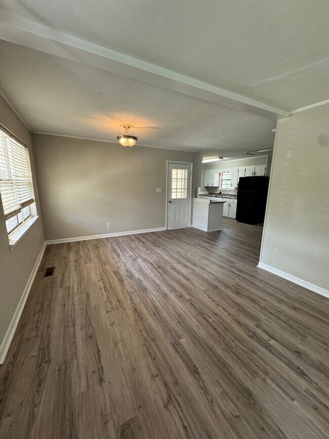 Foto del edificio - 6332 Winwood Dr