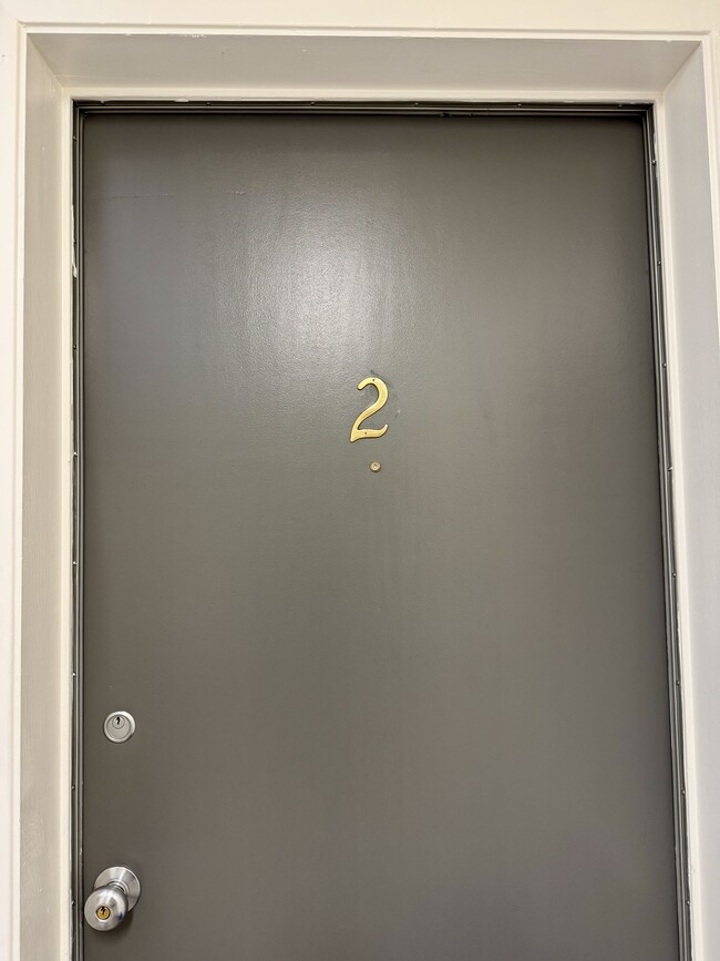 Building Photo - 554 Monterey Blvd