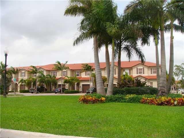 Foto del edificio - 1024 NE 207th Terrace