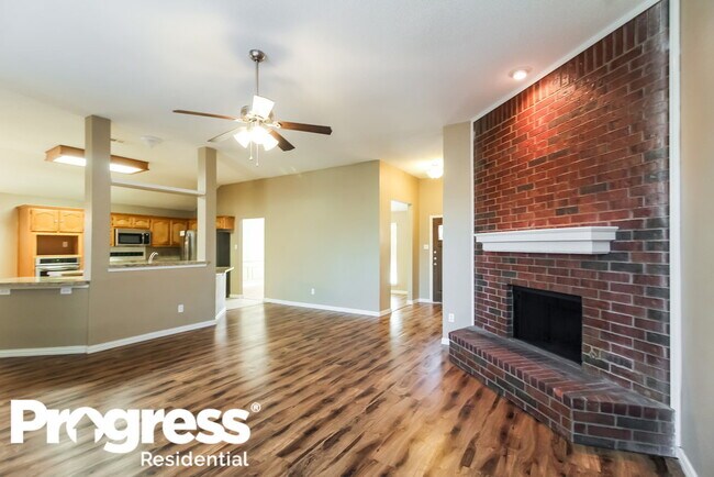 Building Photo - 1552 Warwick Dr