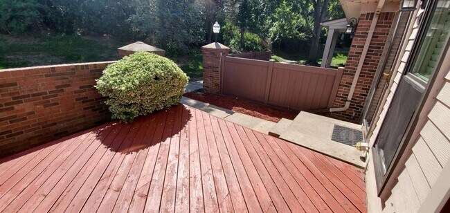 Foto del edificio - 41009 Southwind Dr