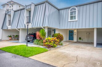 Building Photo - 382 Golfview Rd
