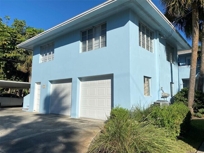 Building Photo - 1800 Pass a Grille Way