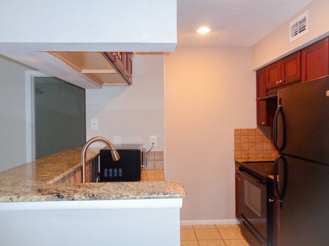 Foto del edificio - 8653 Fancy Finch Dr