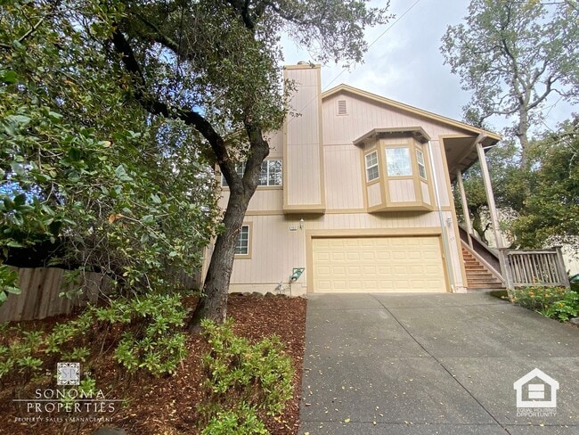 Building Photo - 4BD/3BA House in Agua Caliente!