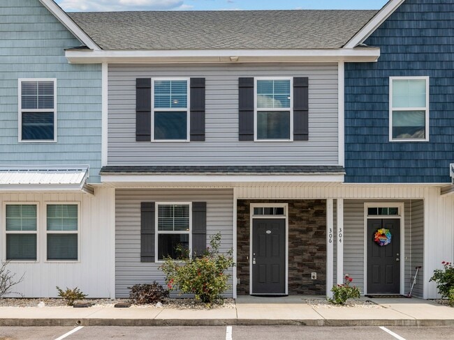 Foto del edificio - Townhome in Sneads Ferry