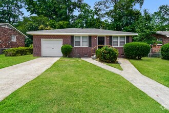 Building Photo - 1527 Tall Pines Cir
