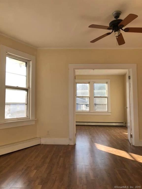 Foto del edificio - 1403 Corbin Ave