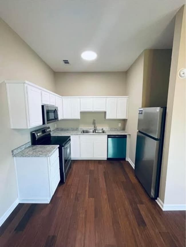 Foto del edificio - 1802 Teston Ln