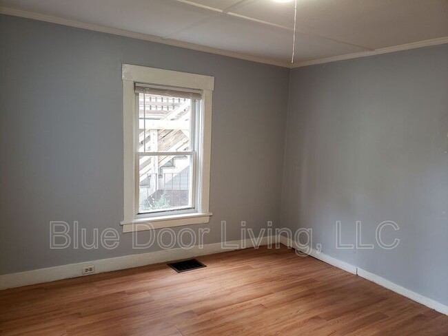 Building Photo - 436 Granite St